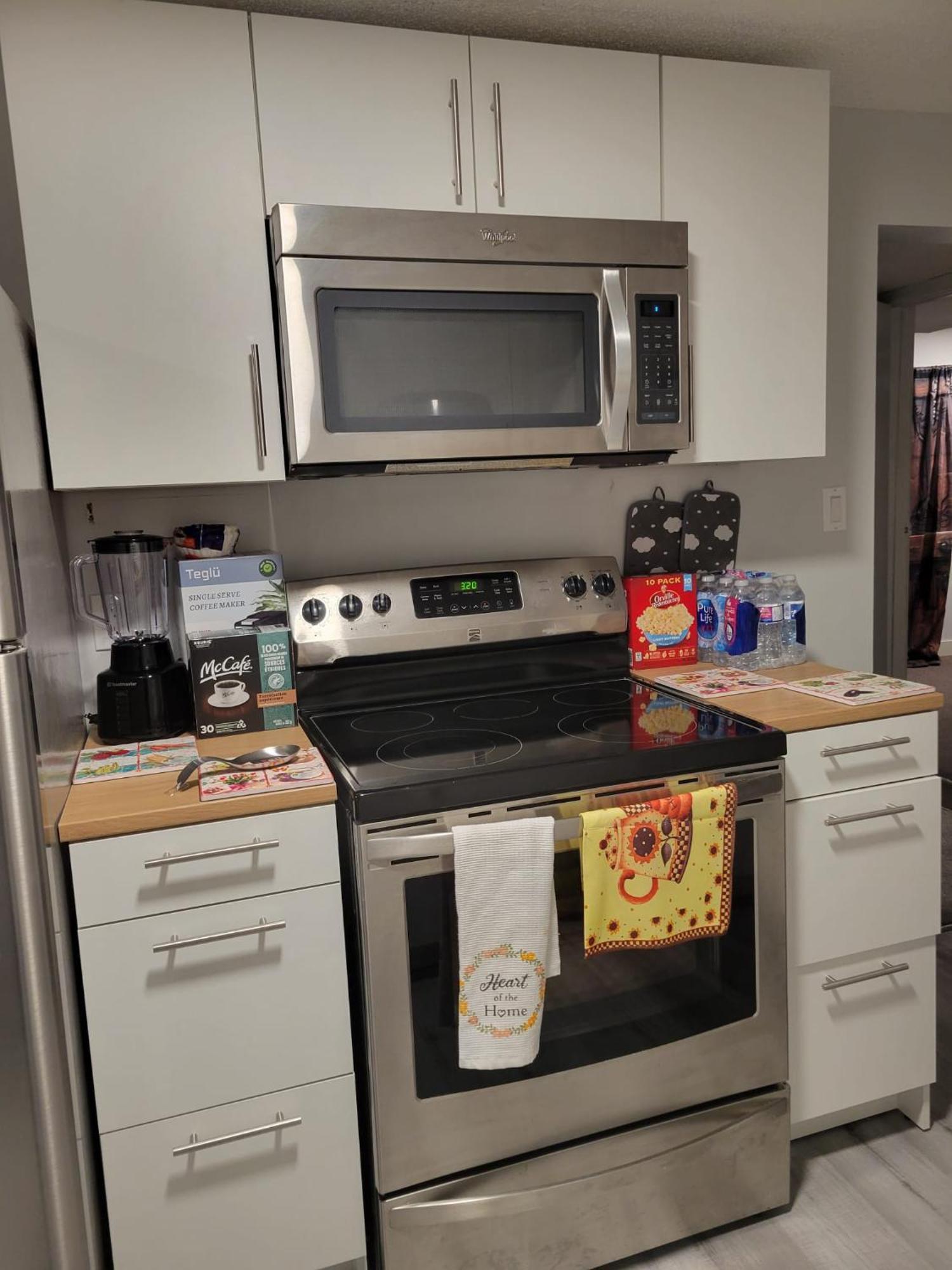 Furnished Room-5 Close To U Of A In - With Shared Spaces *