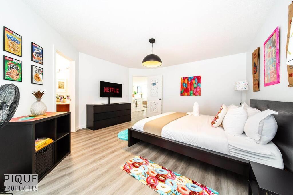 Apartment The Obsolete - King Bed - Fireplace - Pet Friendly Edmonton