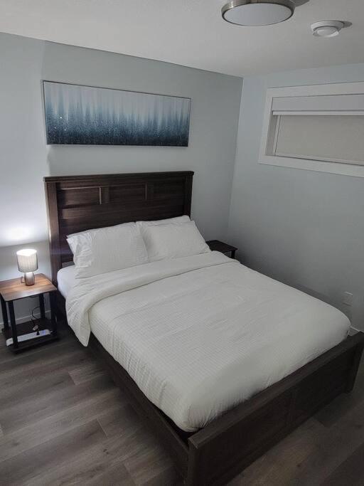 Apartment Pansy Edmonton