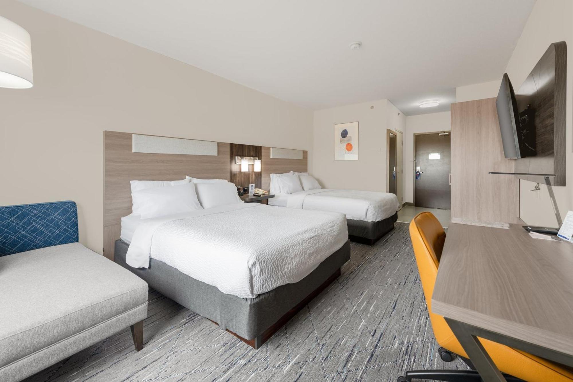 Express & Suites-edmonton South By Ihg Hotel