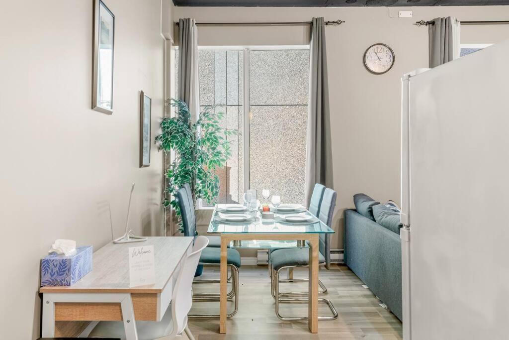 Chic 2-bedroom With Arcade * Edmonton