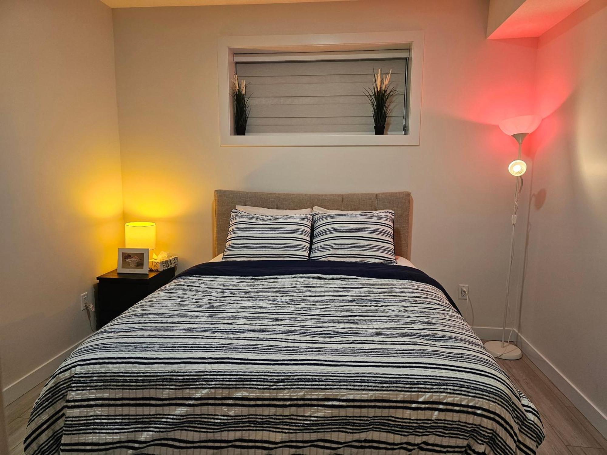 Holiday home New Built House, In Style Guest Suite, 2bedroom, 2bed, 2bath Edmonton