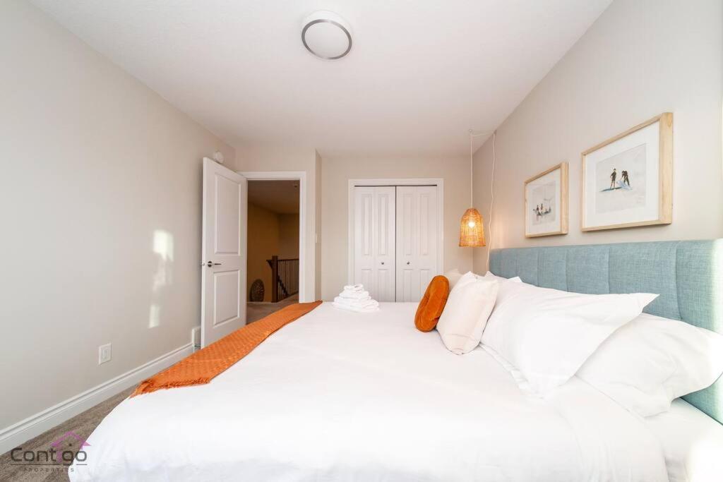 Holiday home The Azure, Near Dt & University, Two King Beds! *