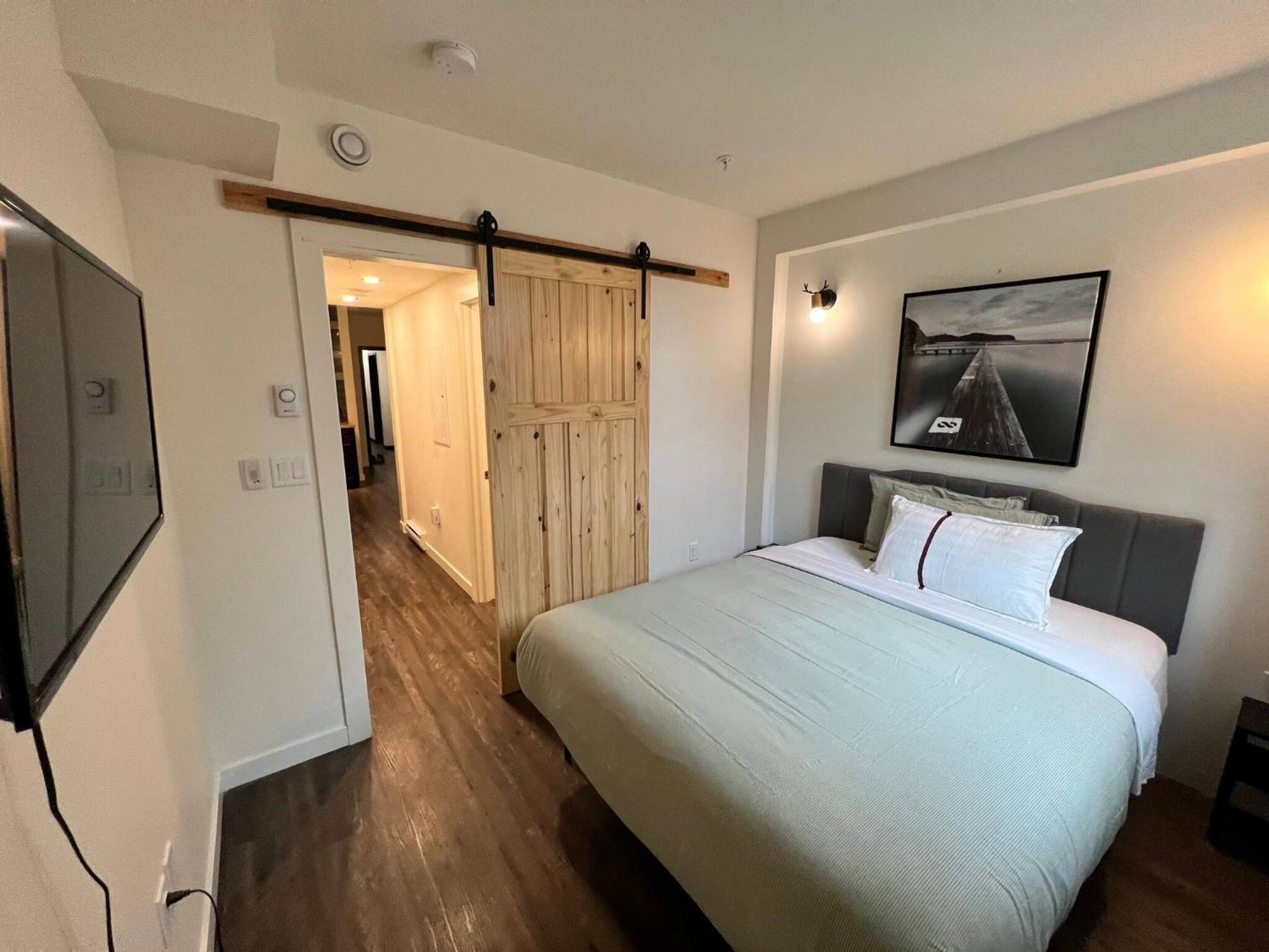 Dt 1 Bedroom 1bath Cozy 8 Min Walk To Arena Apartment