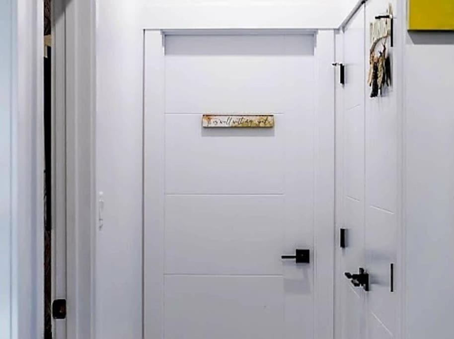 Holiday home Welcome To Happy Place Where Cozy Comfort Meets Exquisite Luxury