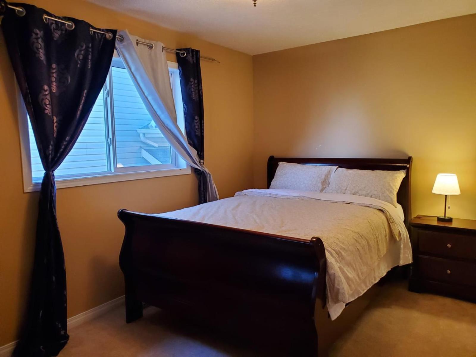 Holiday home We 4 You 3bed 6 Sleep Ac Free Garage Parking Edmonton