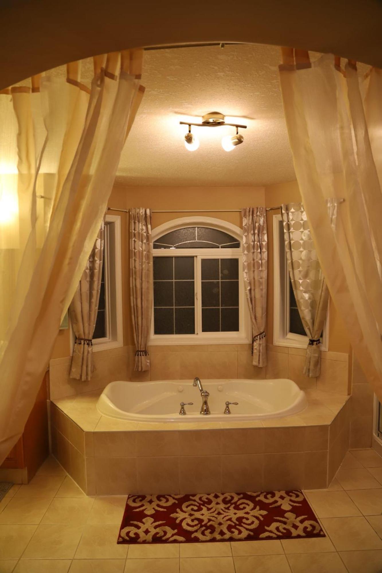 Holiday home We 4 You 3bed 6 Sleep Ac Free Garage Parking