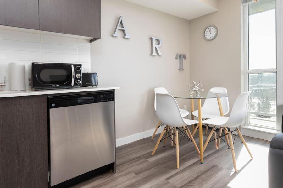 Hendrix Luxury By Corporate * Edmonton