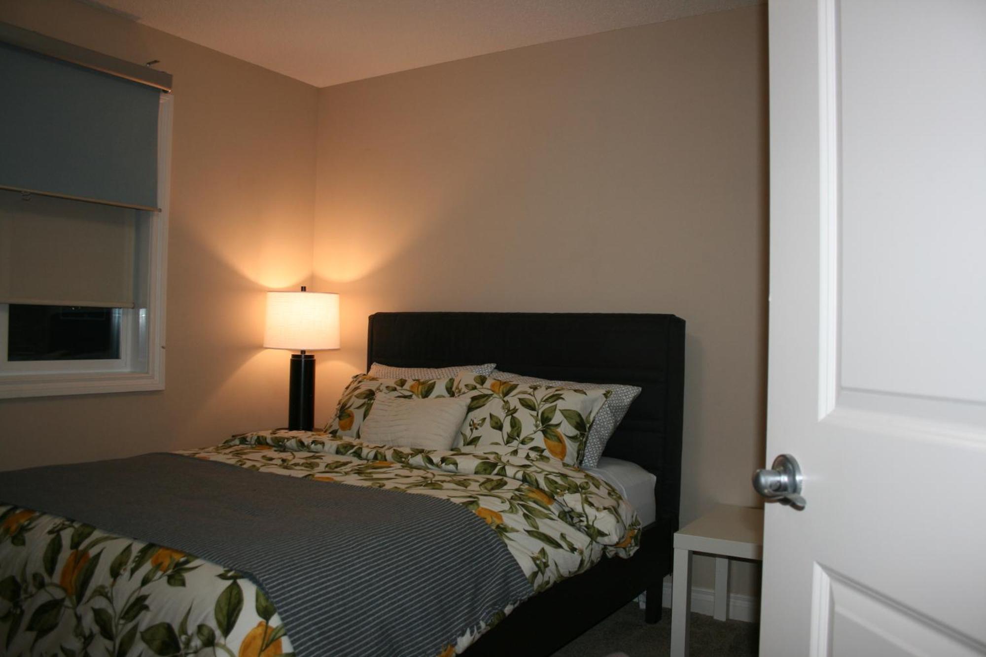 Holiday home Entire Ac 4beds Sleeps 8 Double Garage Near Wem Free Wifi & Netflix *