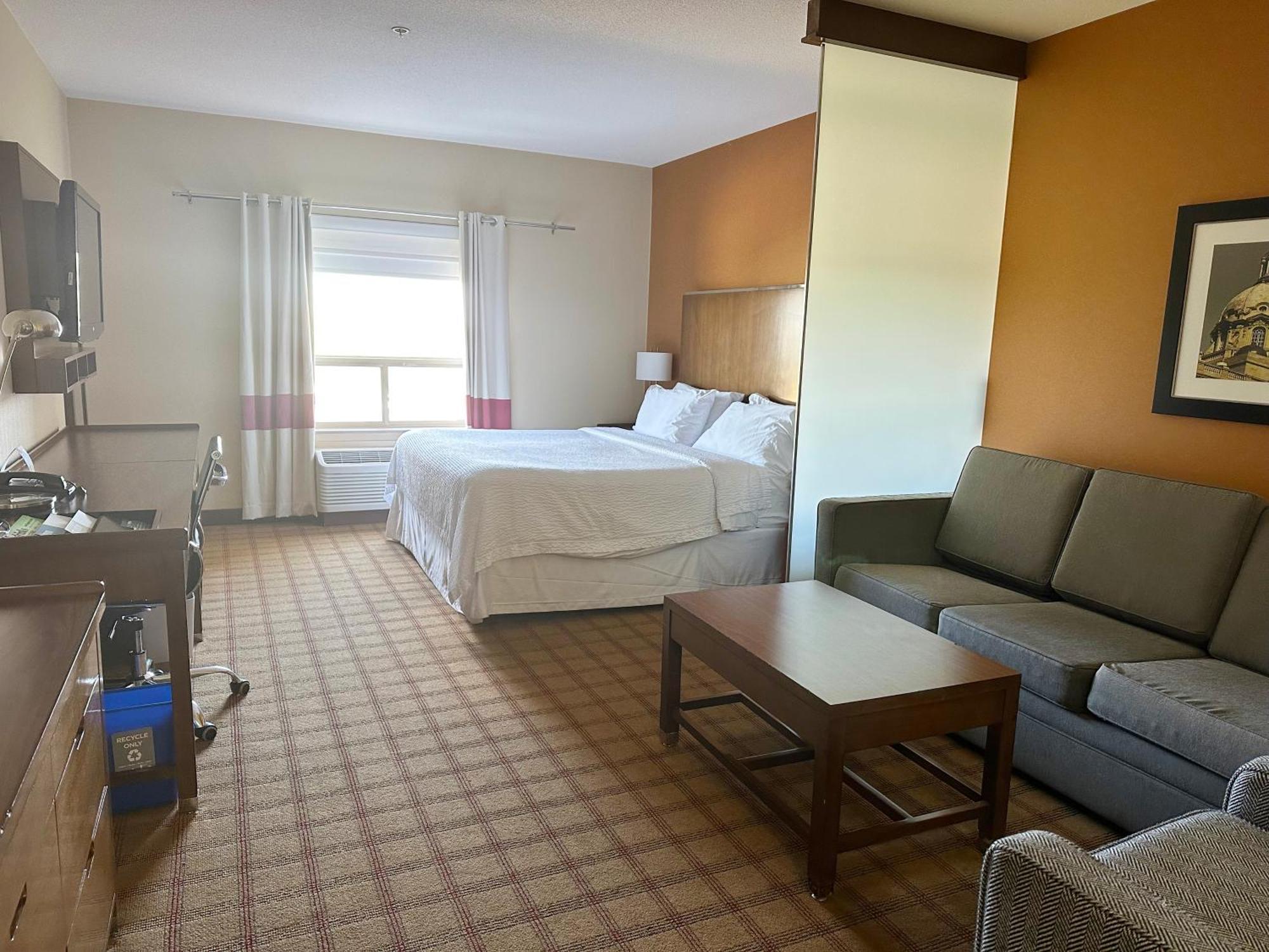 Hotel Four Points By Sheraton Gateway 3*