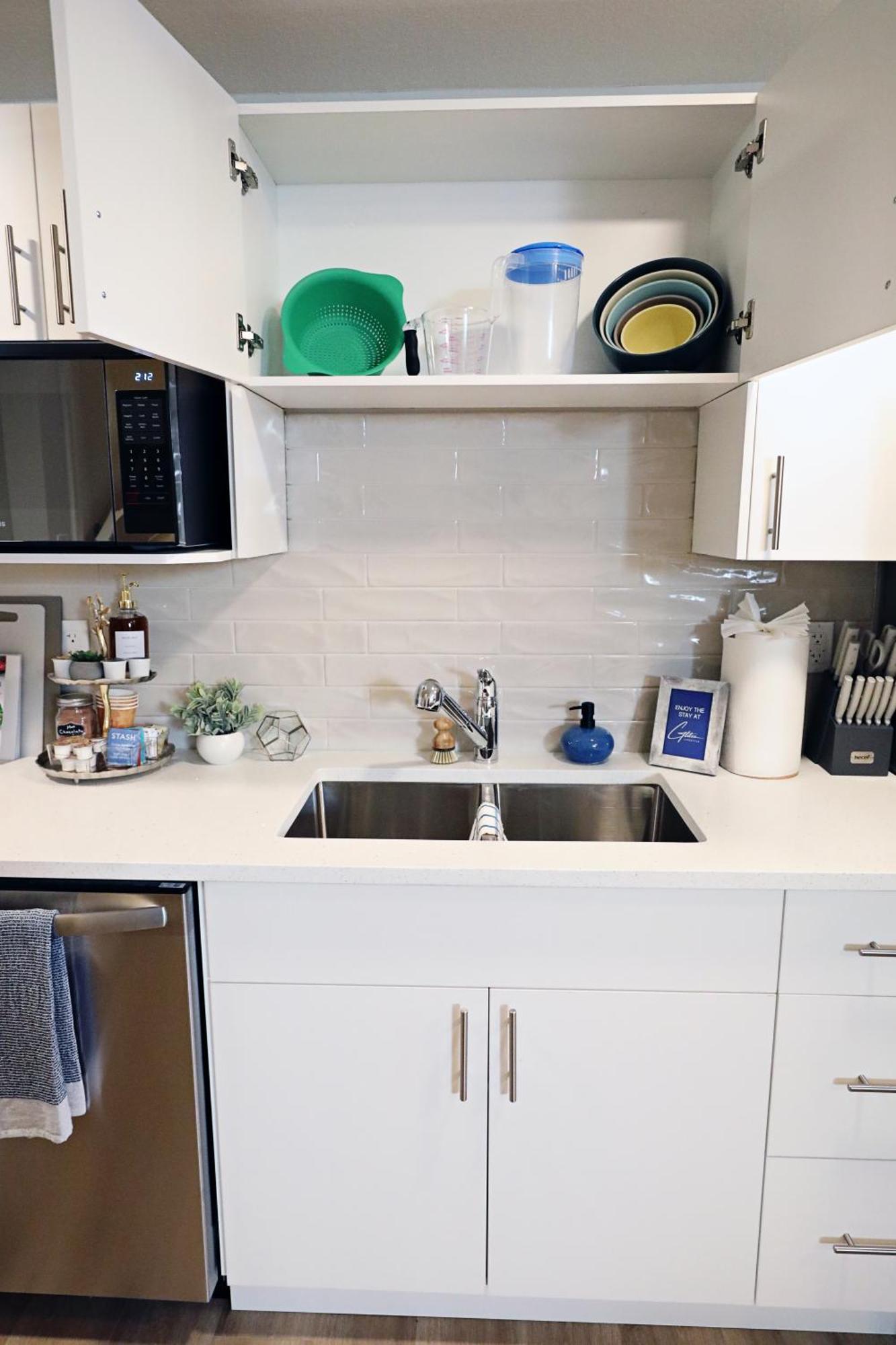 Holiday home 5 Bedroom, Ac, Rogers, Commonwealth, Expo Edmonton