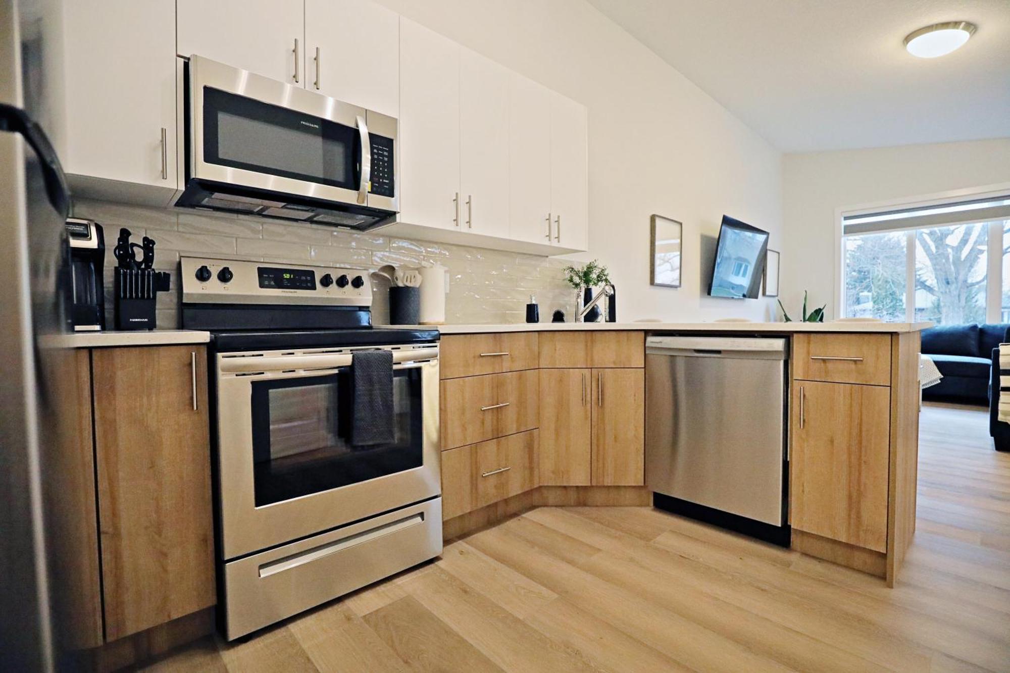 5 Bedroom, Ac, Rogers, Commonwealth, Expo Holiday home Edmonton