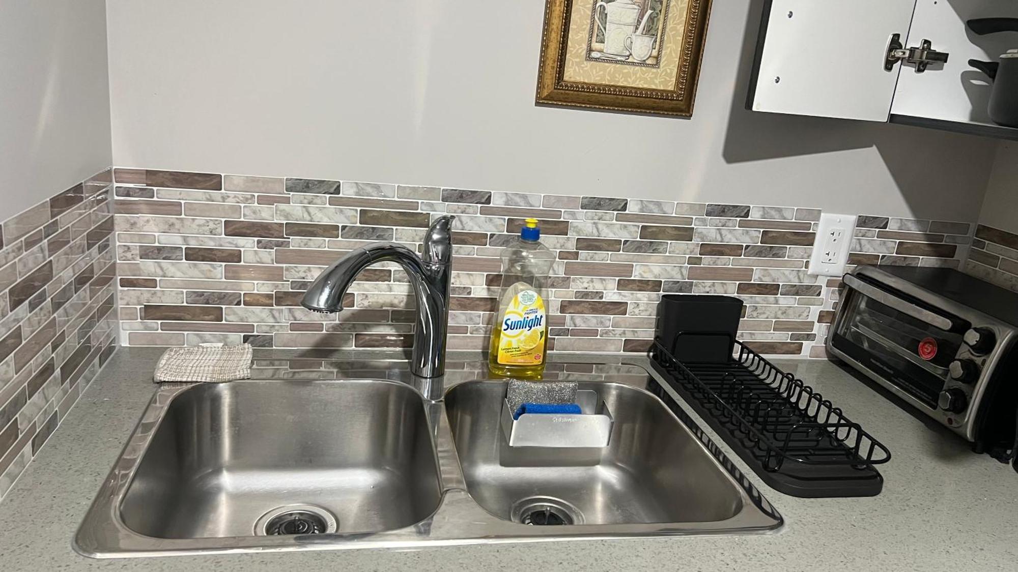 Fully Separate & Private Guest Apartment Edmonton