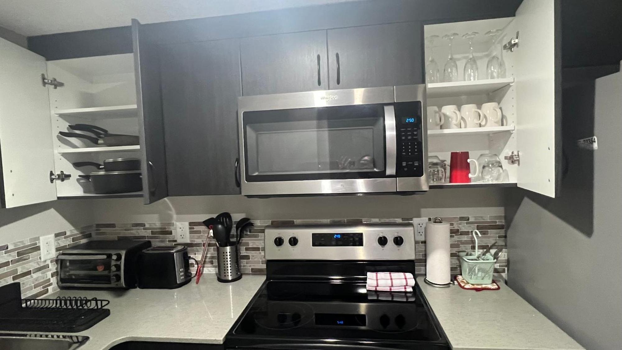 Fully Separate & Private Guest * Edmonton