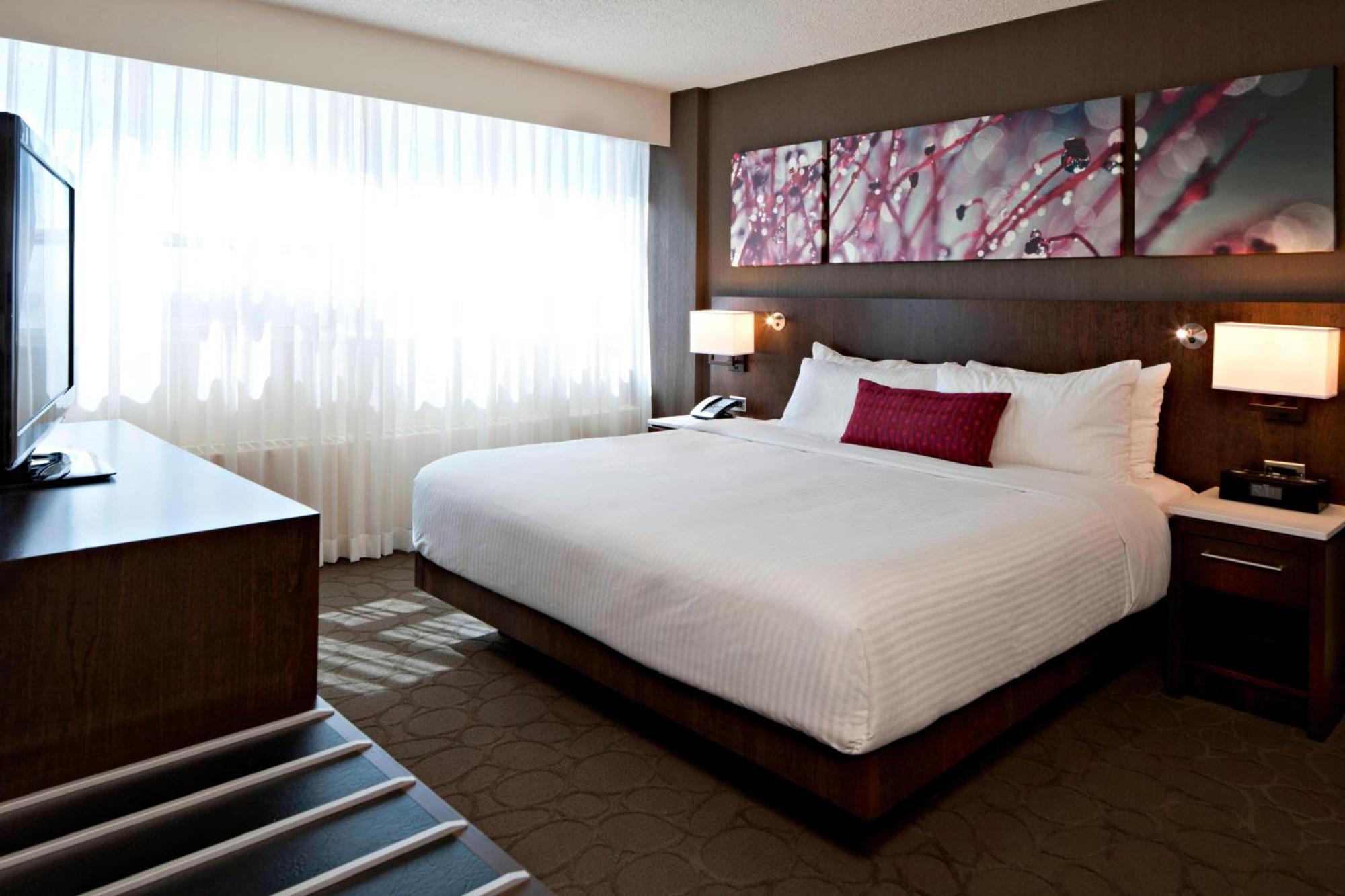 Delta By Marriott South Conference Centre Hotel 4*