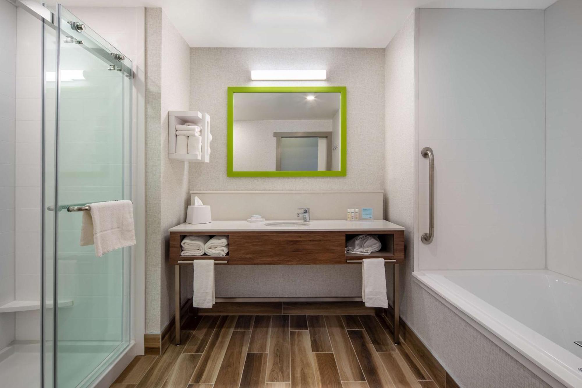 Hampton & St. Albert, Ab Hotel 3*