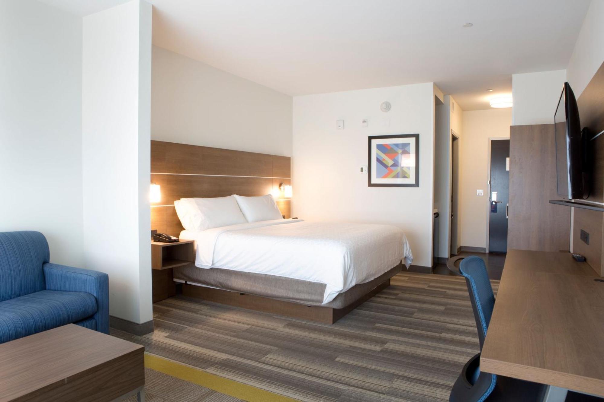 Express & - Sw - Windermere By Ihg 3* Edmonton
