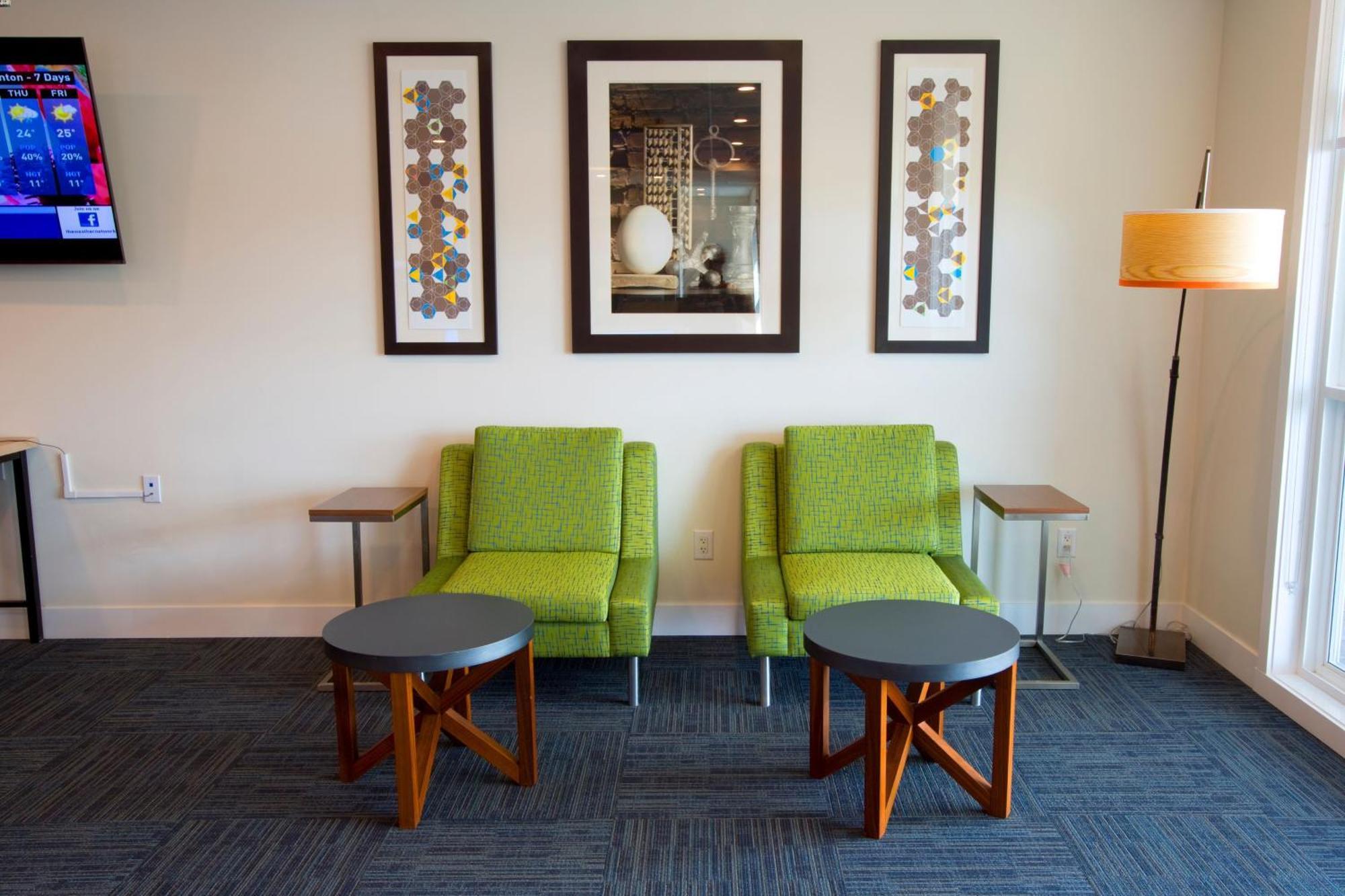 Express & - Sw - Windermere By Ihg Edmonton
