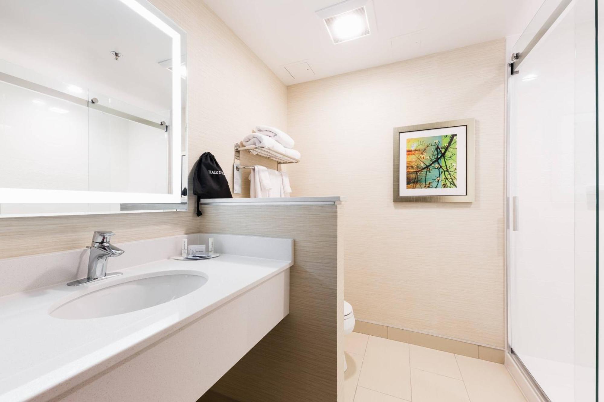 Fairfield & By Marriott North Hotel 3*