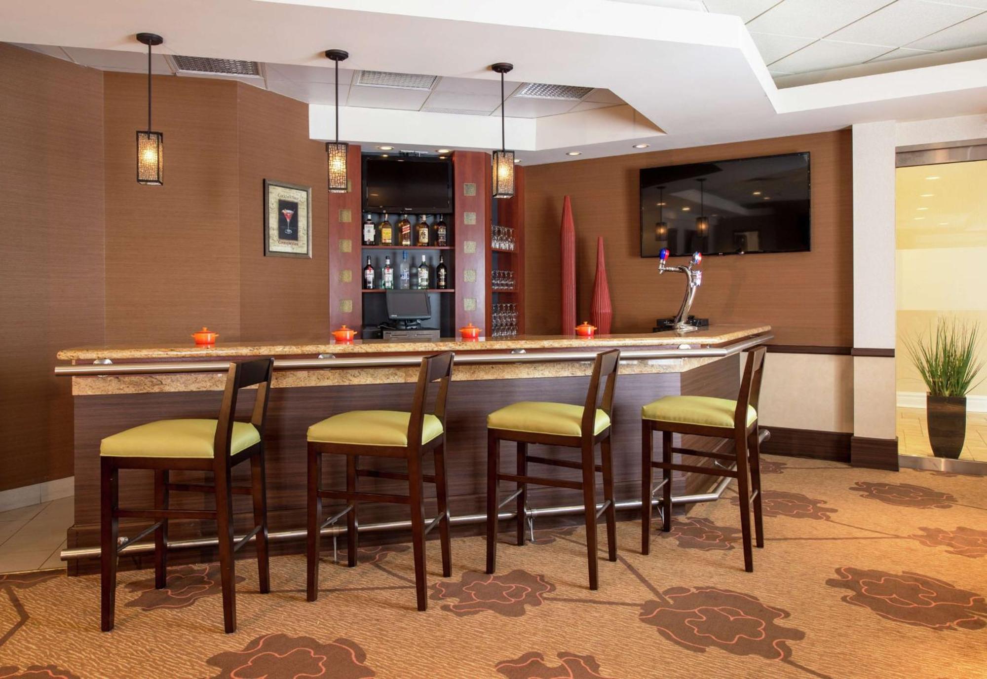 Hotel Hilton Garden West 3*