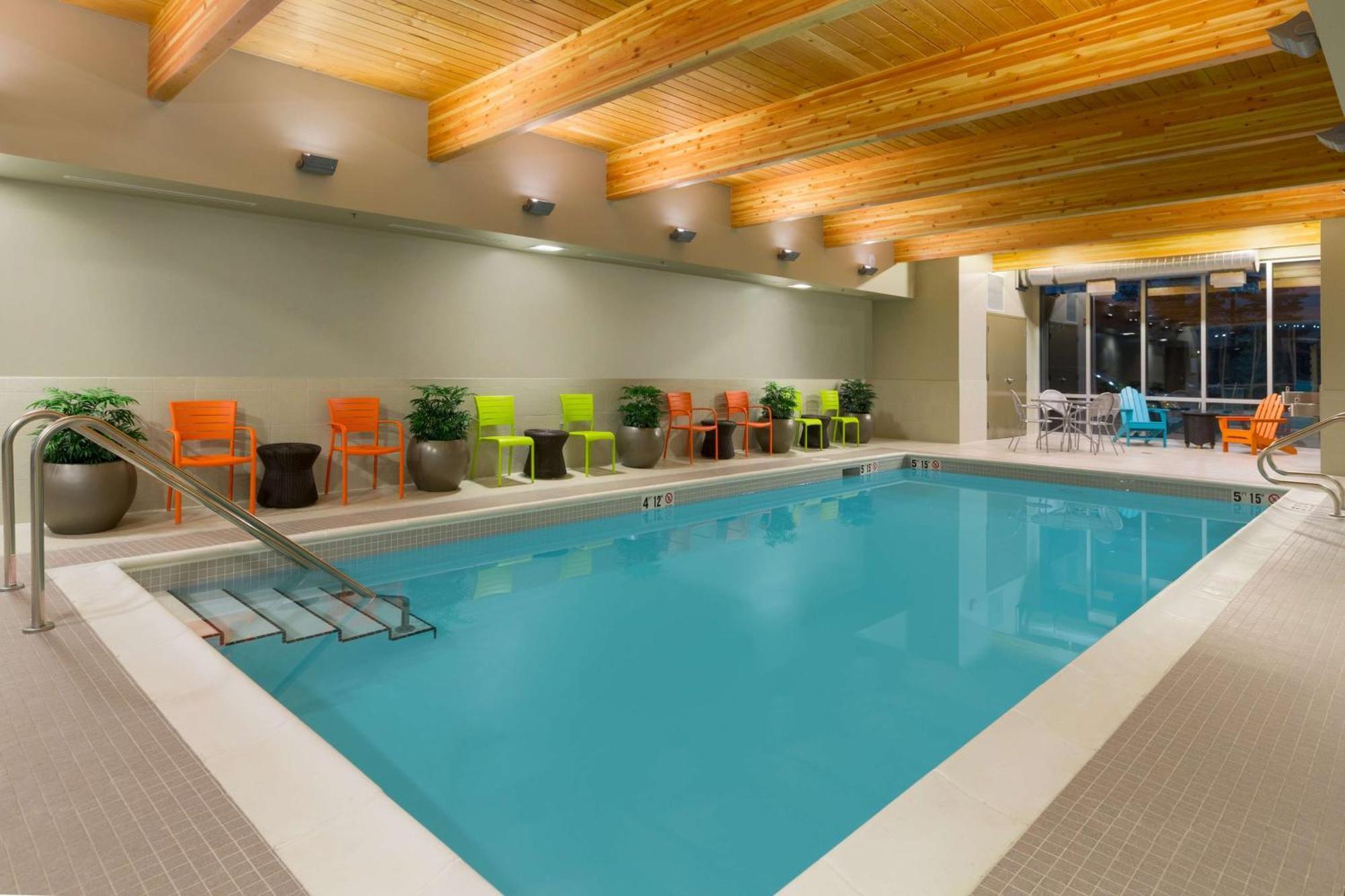 Home2 By Hilton West Hotel Edmonton