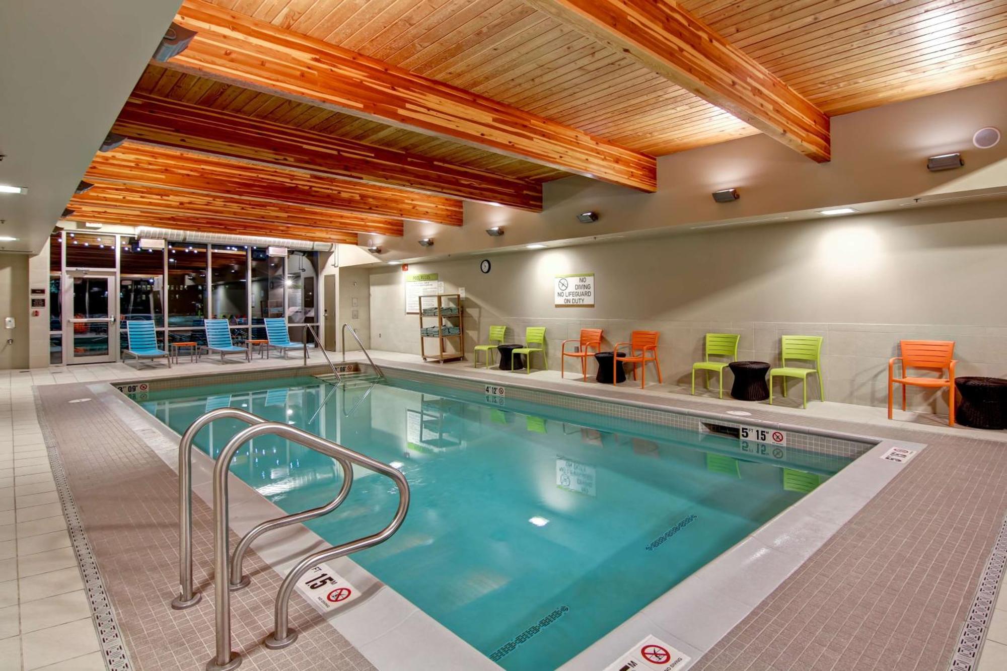 Home2 By Hilton West 3* Edmonton