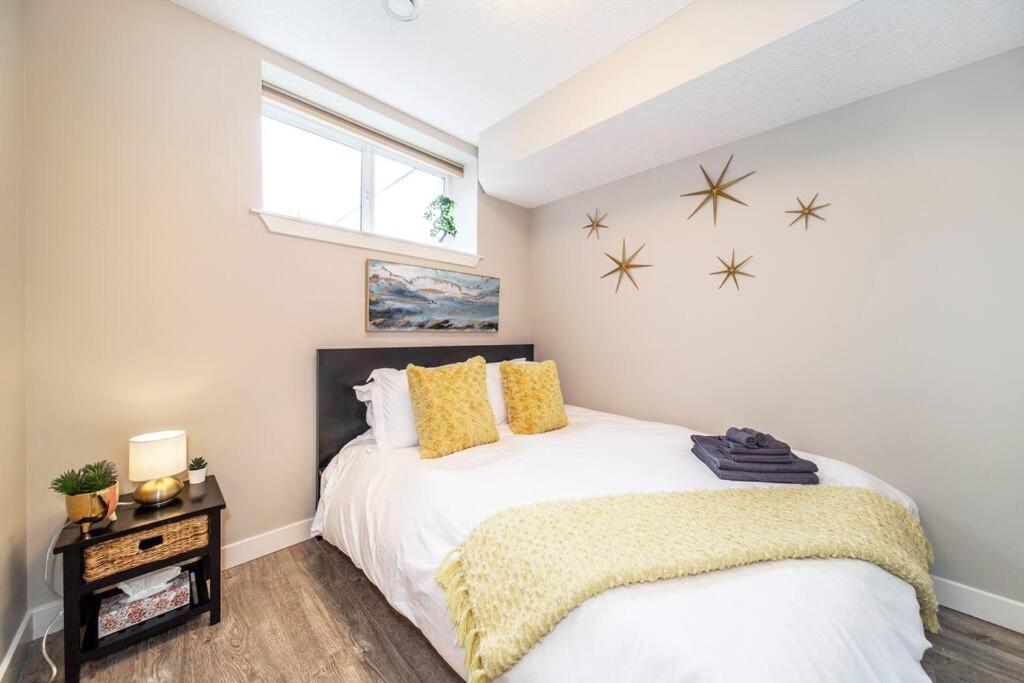 Bright Modern - Netflix - Wifi - Long Apartment *