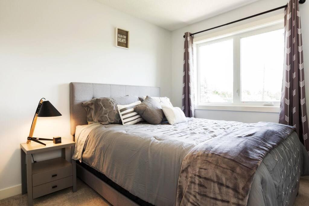 Apartment Modern - King Bed - Garage - Long