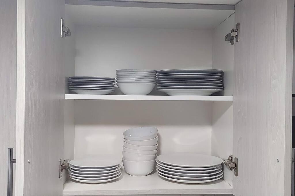 Apartment Cozy 2-bedroom Basement Guest With Private Entrance And Proximity To The Airport Edmonton
