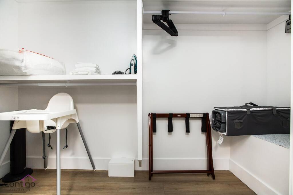 Apartment The Zen Den, King Bed, Near Dt, Wem, Heated Floor, Bsmt *