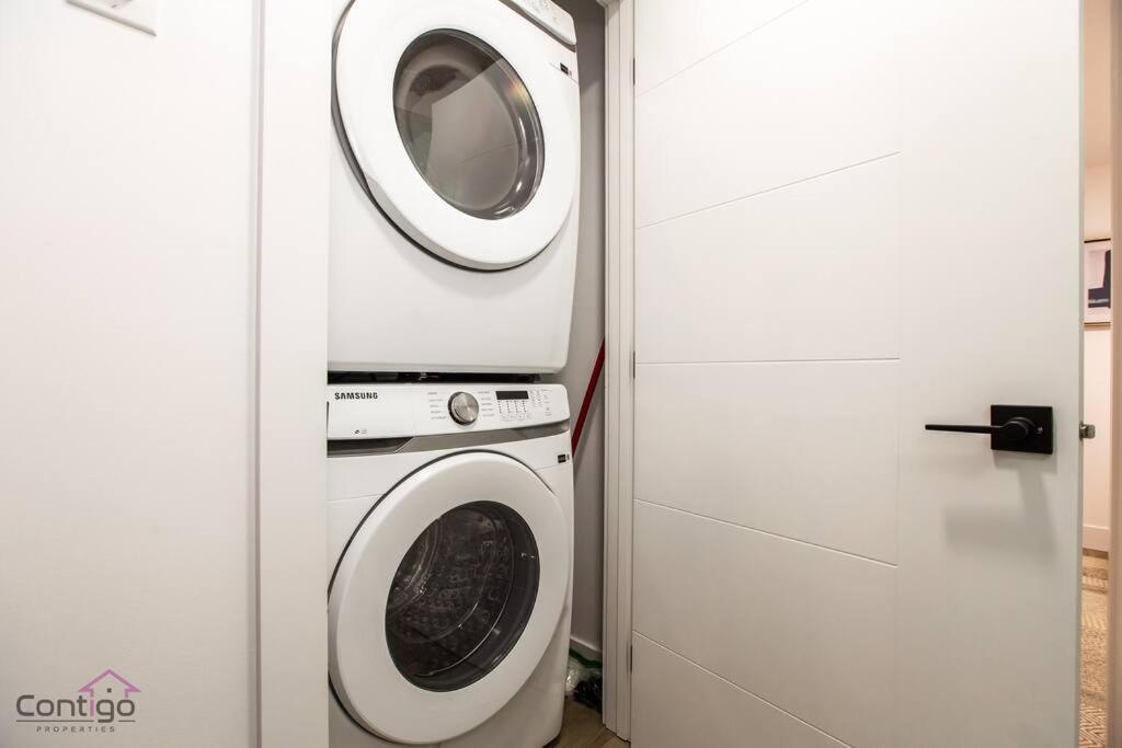 Apartment The Zen Den, King Bed, Near Dt, Wem, Heated Floor, Bsmt Edmonton