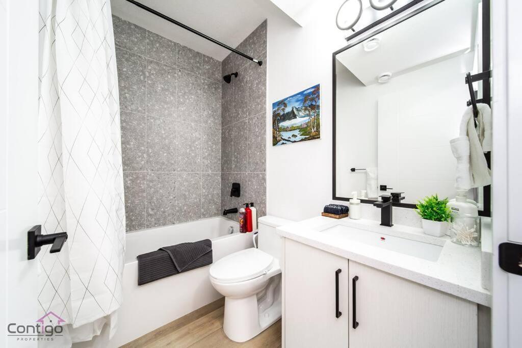 Holiday home The Sherwood, Aircon, Near Wem & Dt, Sleeps 10! Edmonton