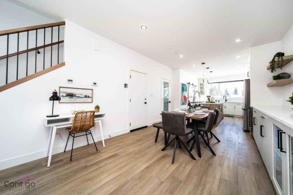 The Sherwood, Aircon, Near Wem & Dt, Sleeps 10! Edmonton