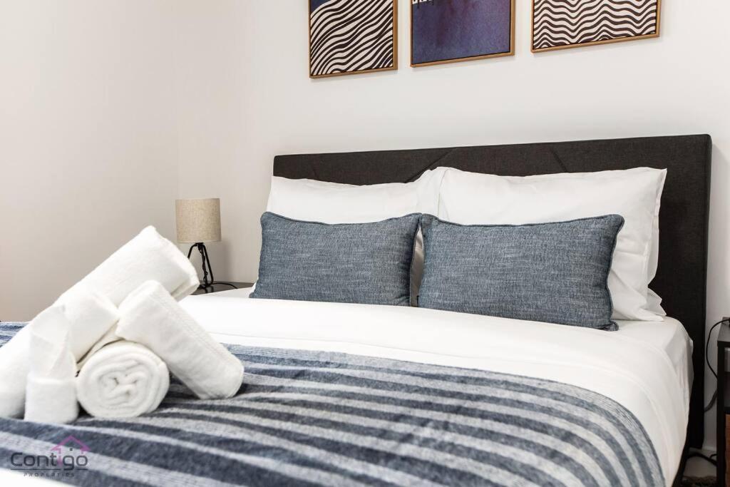 Holiday home The Sherwood, Aircon, Near Wem & Dt, Sleeps 10!