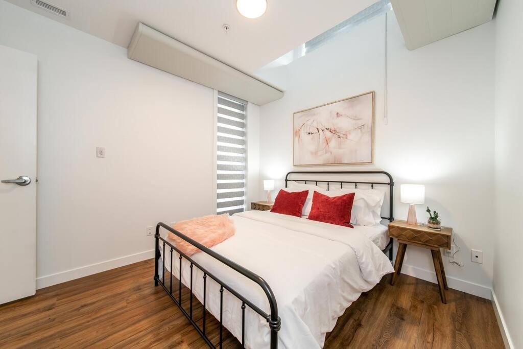 Apartment Industrial Romantic U/g Parking 5 Min To Dtn!