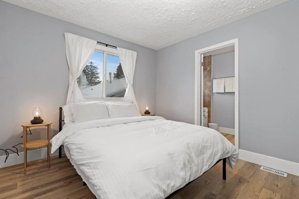 Elegant Boho Retreat - 8 Min To Wem Edmonton