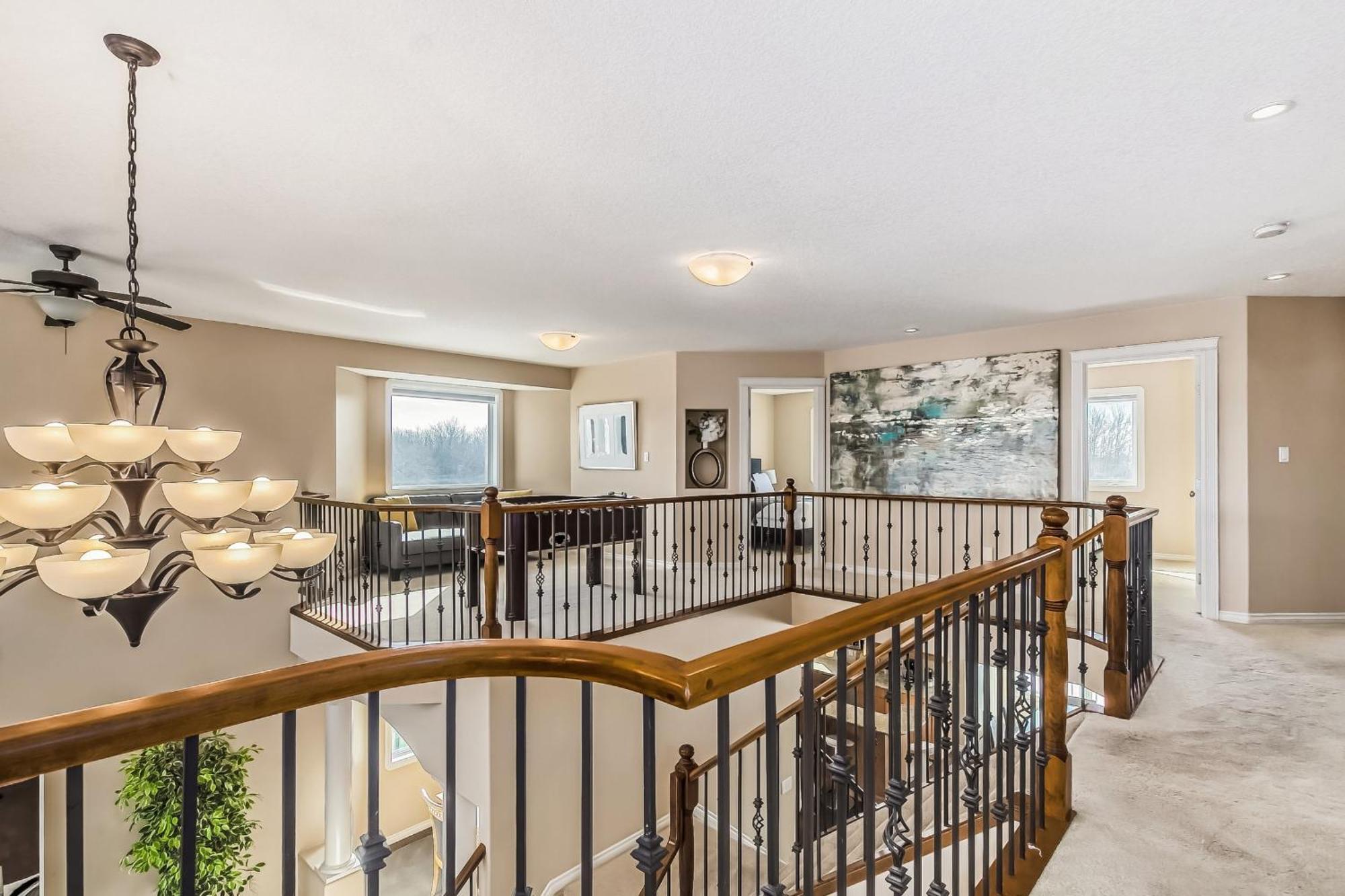 Holiday home Lewis Estates Golf Course Executive By Henday, Whitemud, Step To Shops! Edmonton
