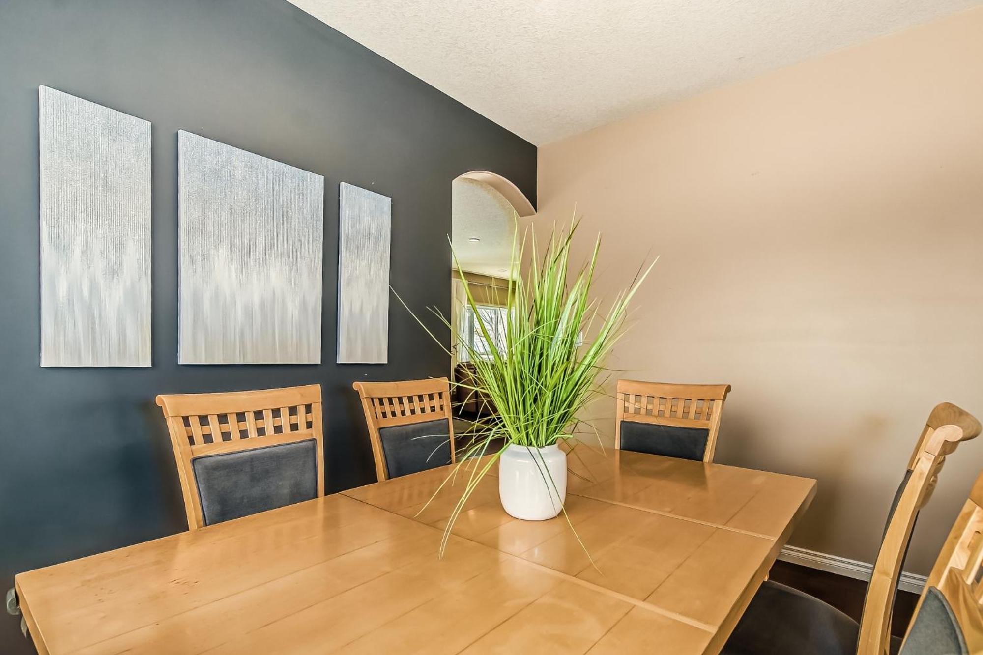 Lewis Estates Golf Course Executive By Henday, Whitemud, Step To Shops! Holiday home