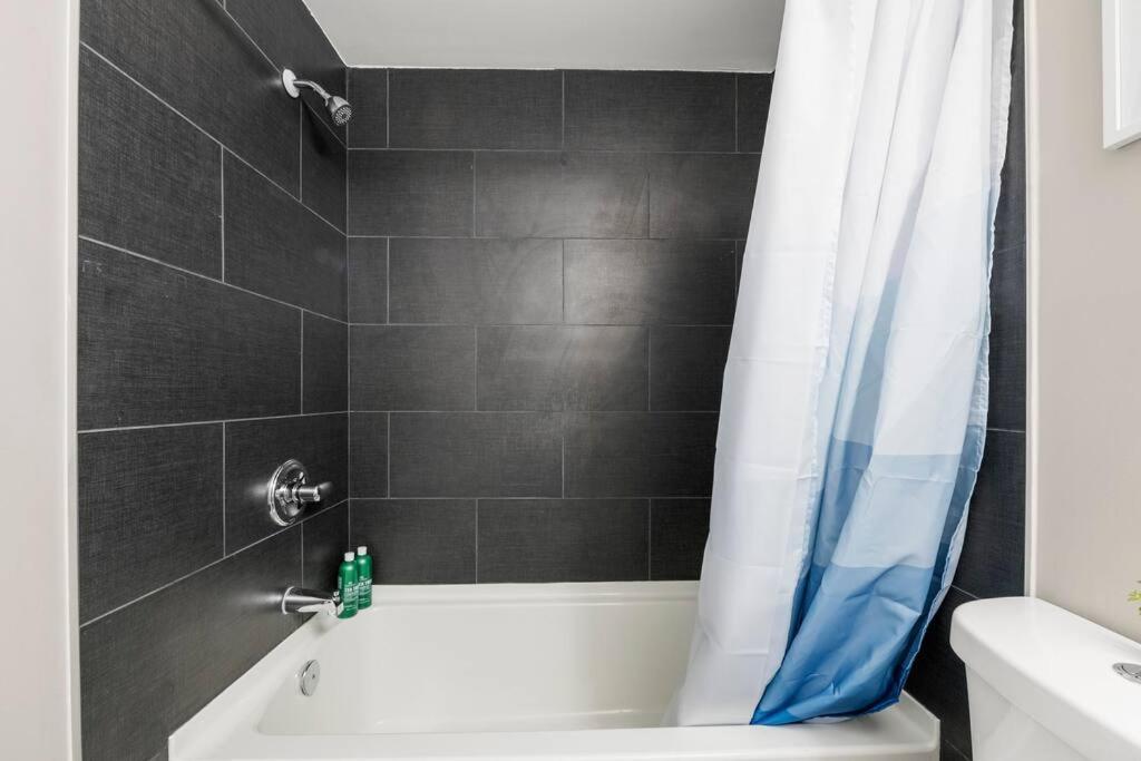 Modern & Unique Unit * Edmonton