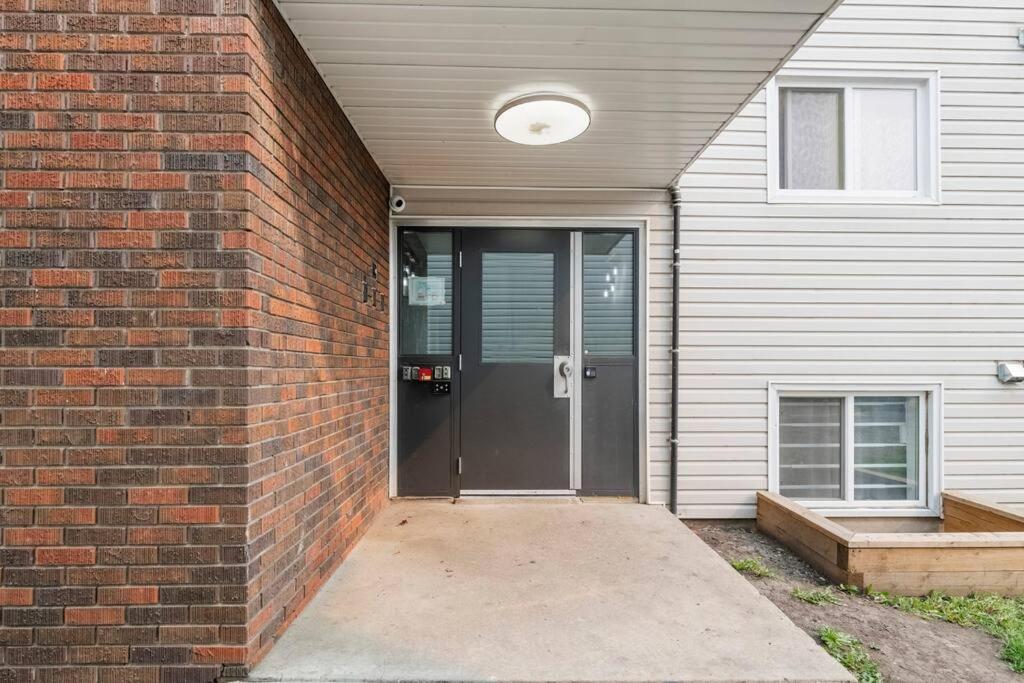 Modern & Unique Unit Apartment Edmonton