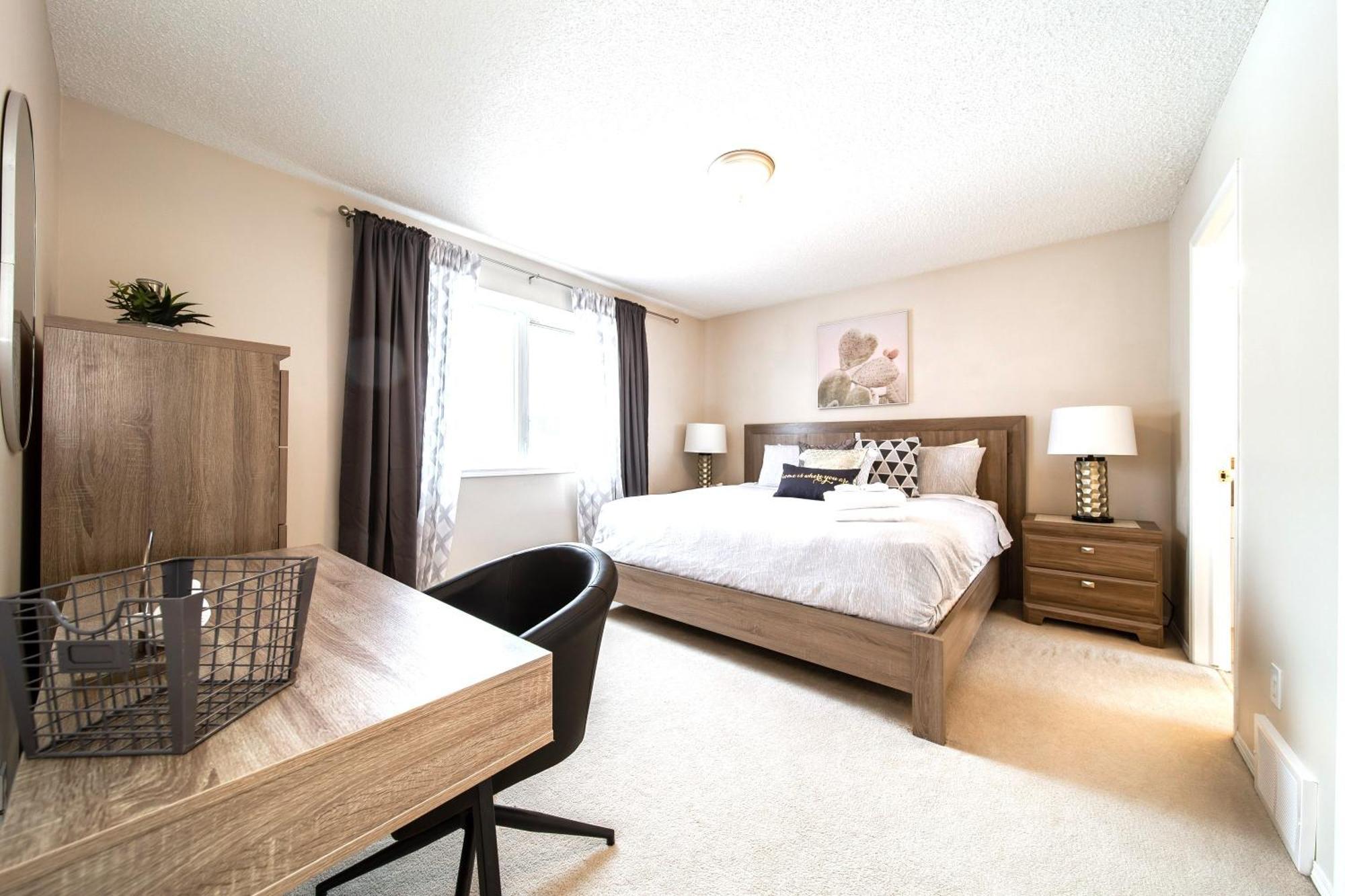 Luxury Lewis Estates Golf Course View By Henday, Whitemud, Wem, Acheson! *