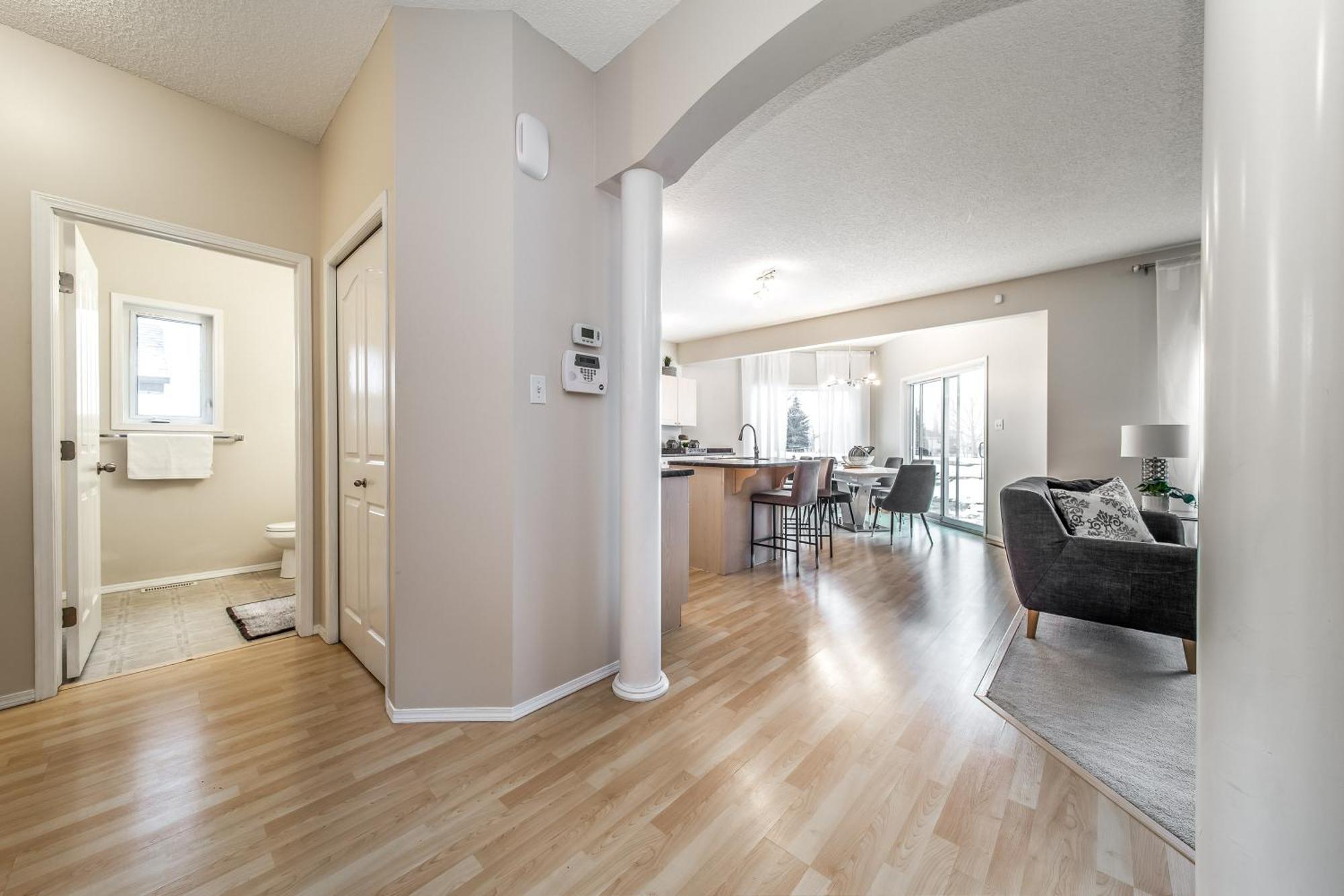 Luxury Lewis Estates Golf Course View By Henday, Whitemud, Wem, Acheson! Holiday home