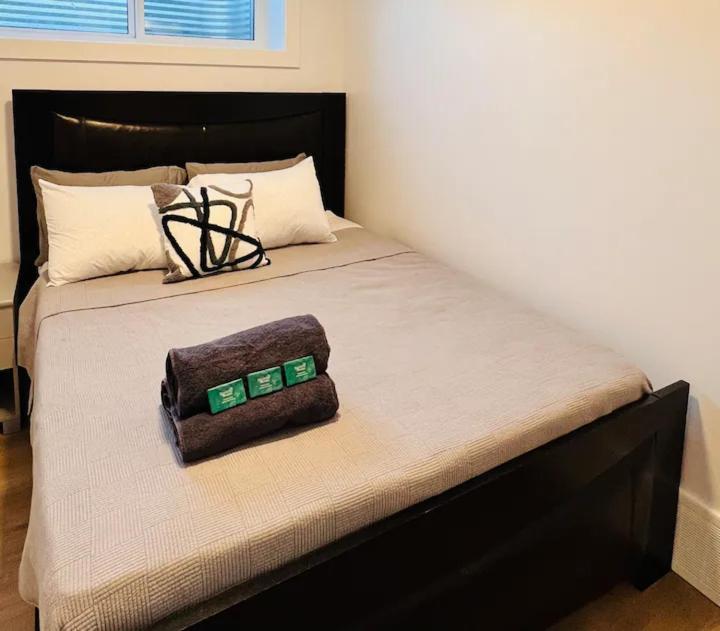 B21 River Valley 2bd Basement Holiday home