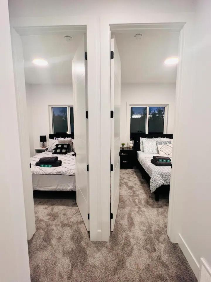 Holiday home M21 Luxurious, Downtown River Valley Home, Centrally Located, Close To Everything