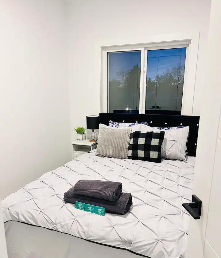 M21 Luxurious, Downtown River Valley Home, Centrally Located, Close To Everything Holiday home *