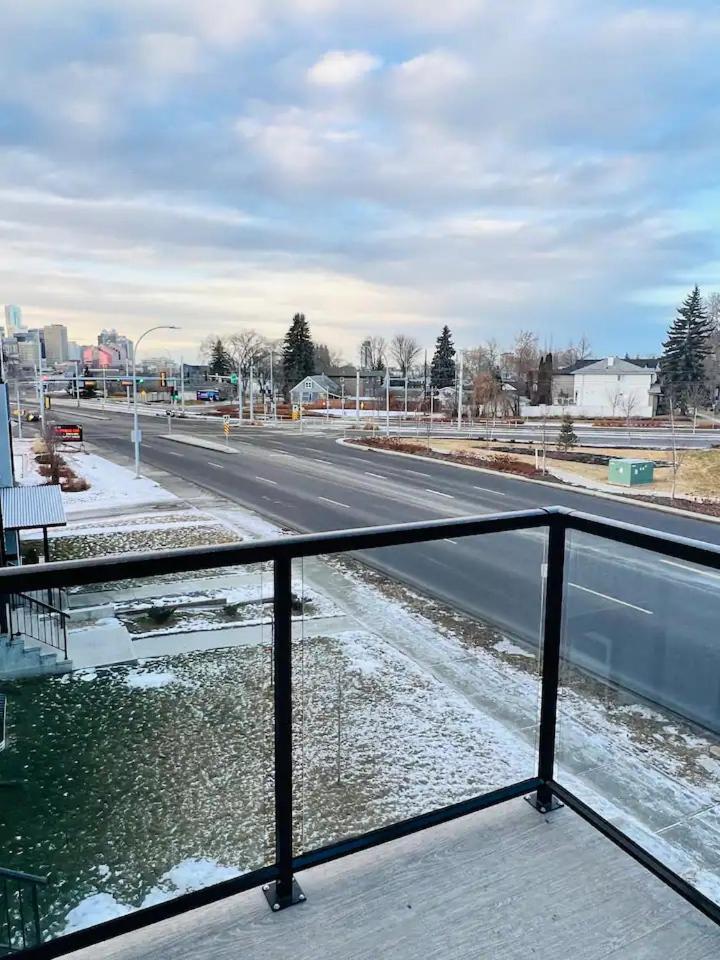 Holiday home M21 Luxurious, Downtown River Valley Home, Centrally Located, Close To Everything *
