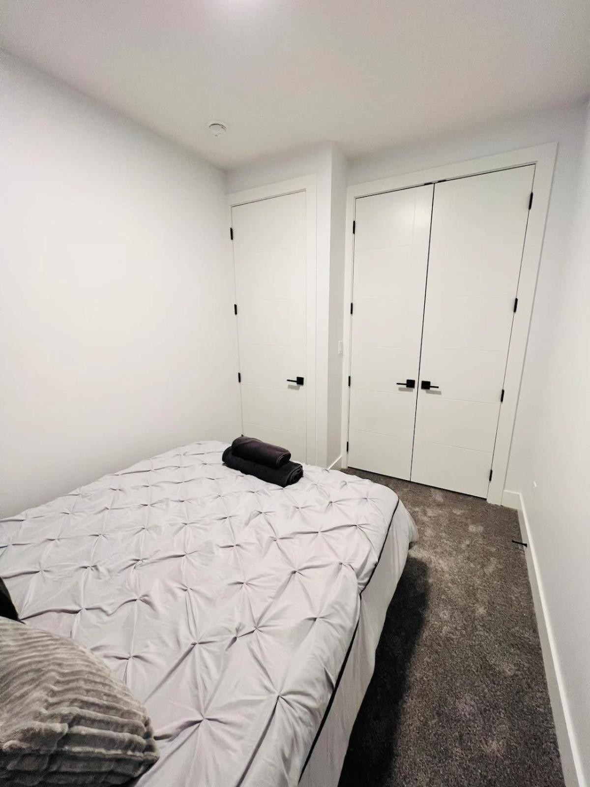 M21 Luxurious, Downtown River Valley Home, Centrally Located, Close To Everything Holiday home *