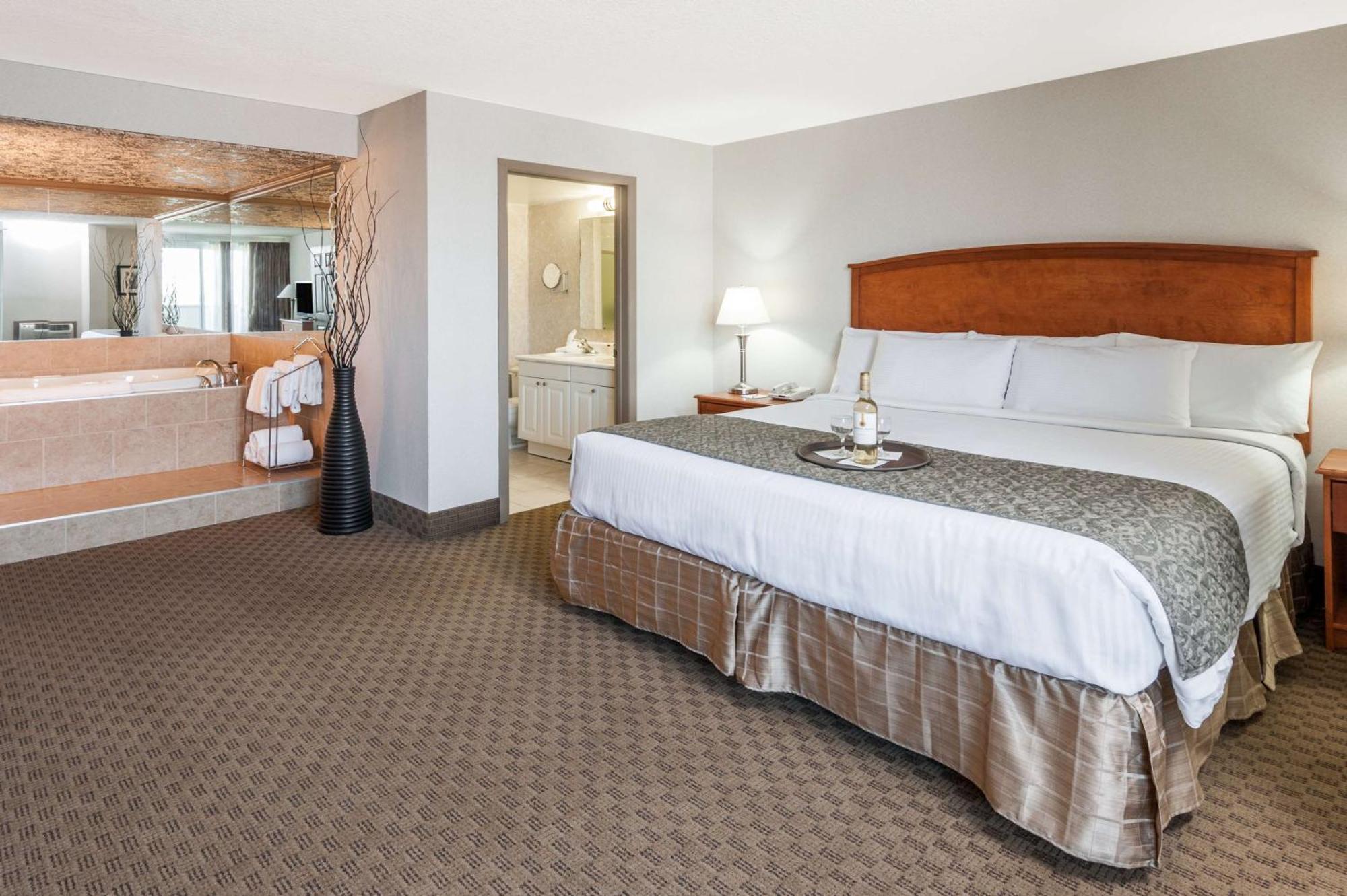 Ramada By Wyndham South 3*