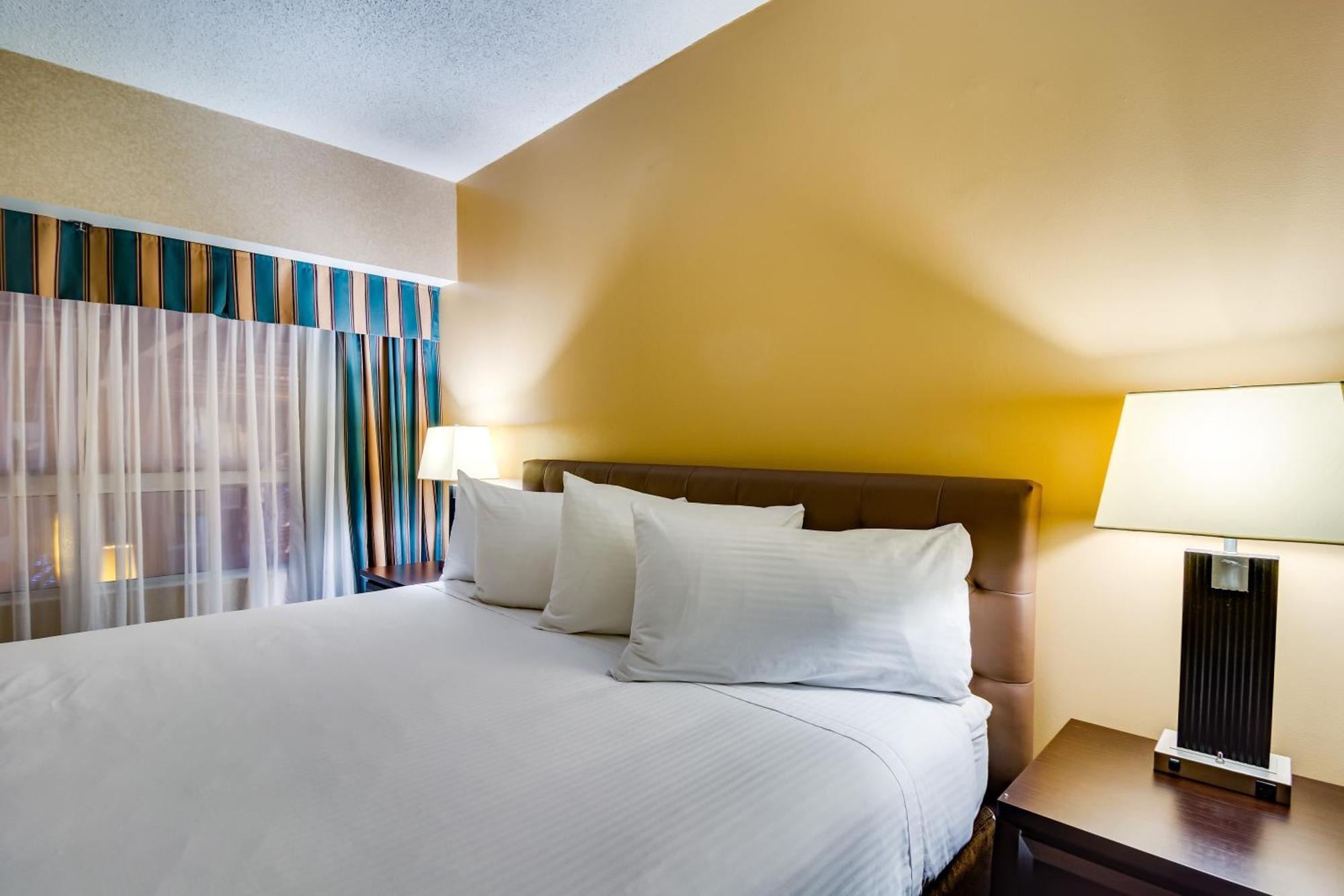 Hotel Sawridge And Conference Centre South Edmonton