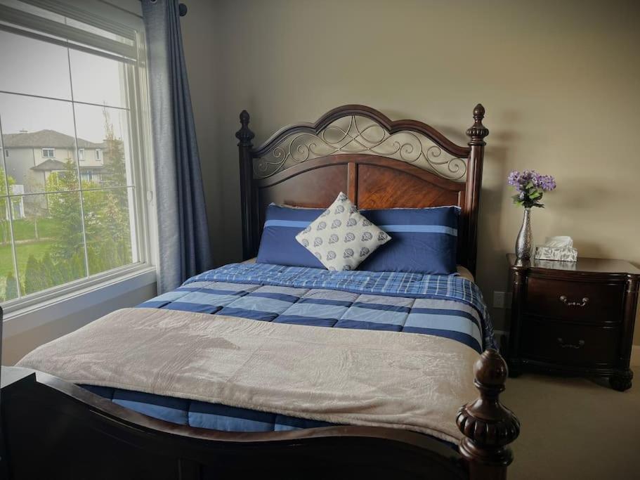South Ed Relax In Our Spacious 3 Bedroom